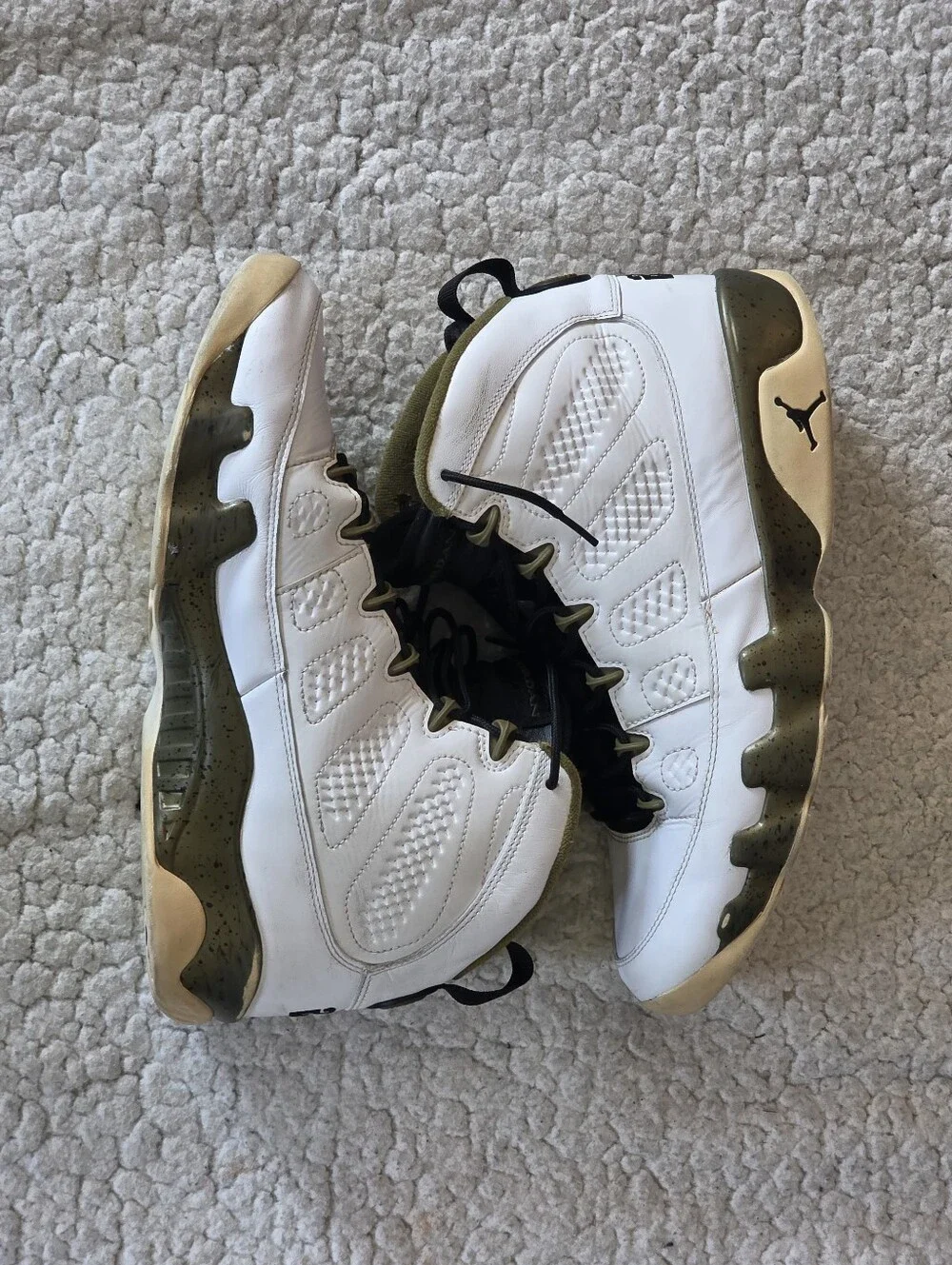 Nike Air Jordan 9 Retro Statue White Militia Green Size 10.5 Sneakers 302370-109